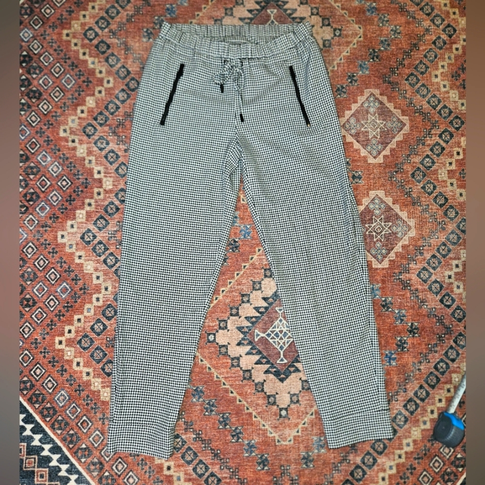 Karl Lagerfeld XS houndstooth joggers